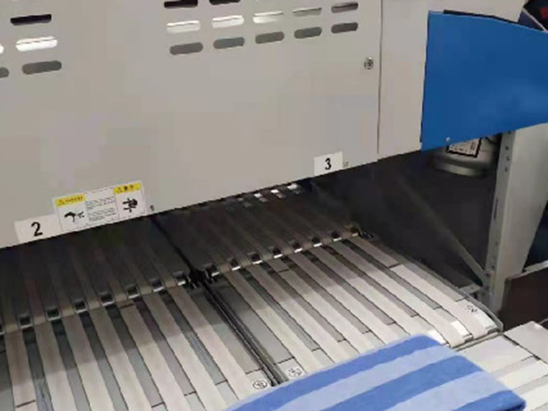 银海巾类折叠机-01