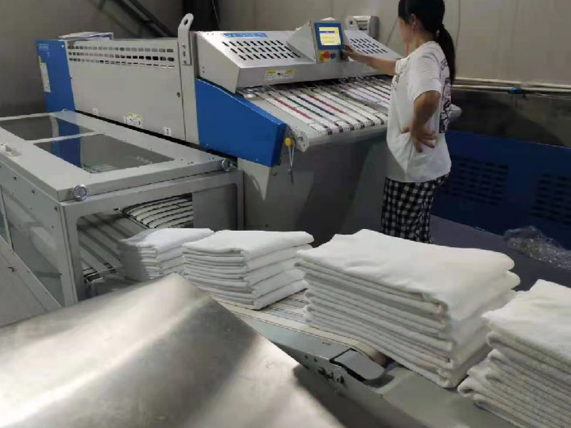 银海巾类折叠机-02